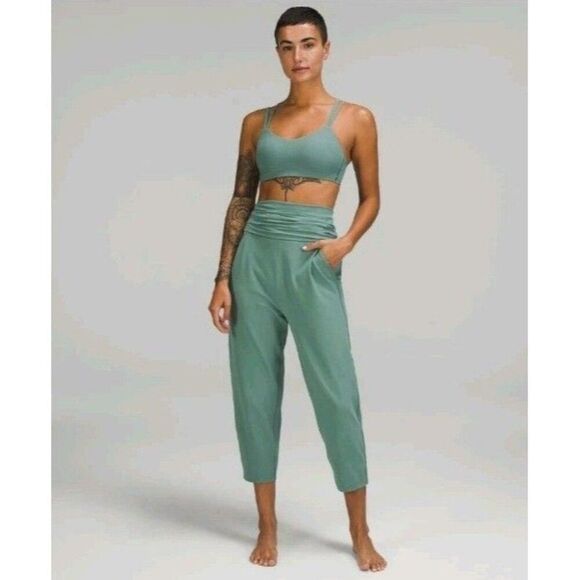 Lululemon Womens Teal Align Ribbed Waist Cropped Jogger Size 4 LW6CDPS Athletic - Picture 1 of 10
